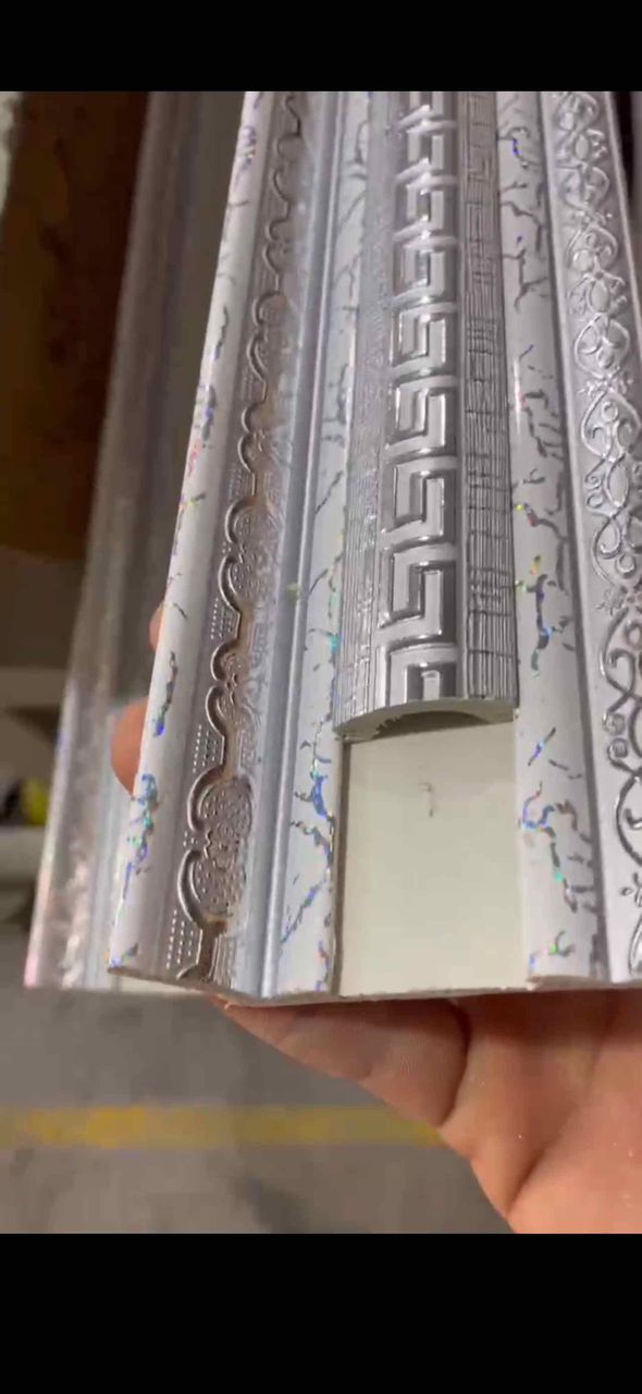 Big Interior Cornice