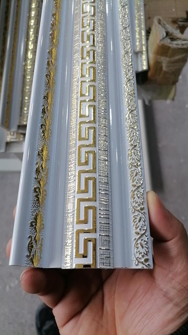 Big Interior Cornice